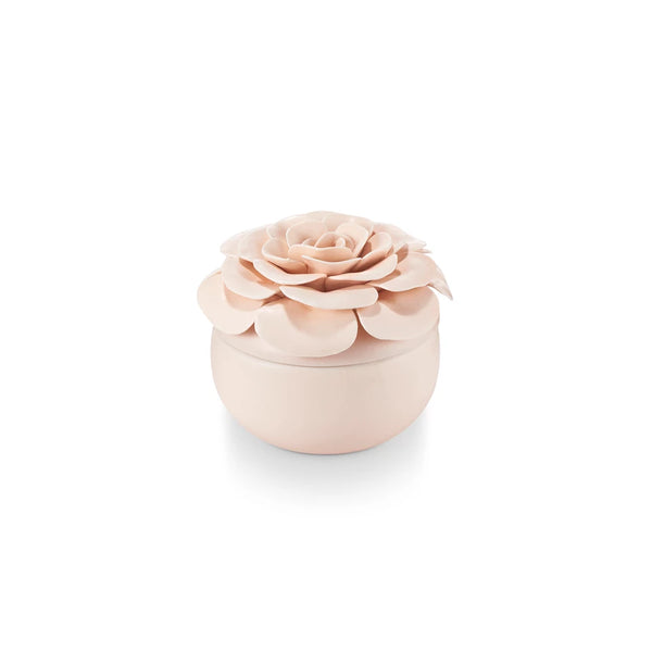 Illume Ceramic Flower Candle in Coconut Milk Mango - Luxurious Scent and Sculpted Floral Lid. Beautiful gift idea. The smell is the perfect blend of coconut and a tropical fresh mango scent; sits beautifully as a decorative item as well as functional.  