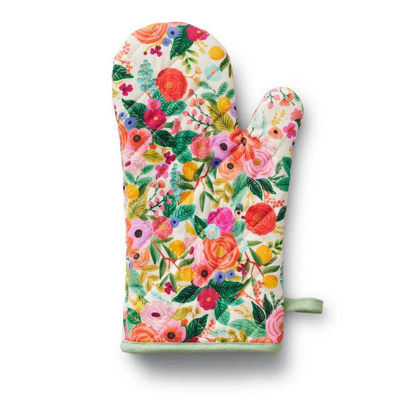 The most perfect gift for the baker in your life, or for yourself, from Rifle Paper Co. Garden Party Oven Mitt it is a Heat-Resistant Quilted Cotton Kitchen Mitt with Colorful Floral Print – Stylish and Functional Cooking & Baking Accessory.