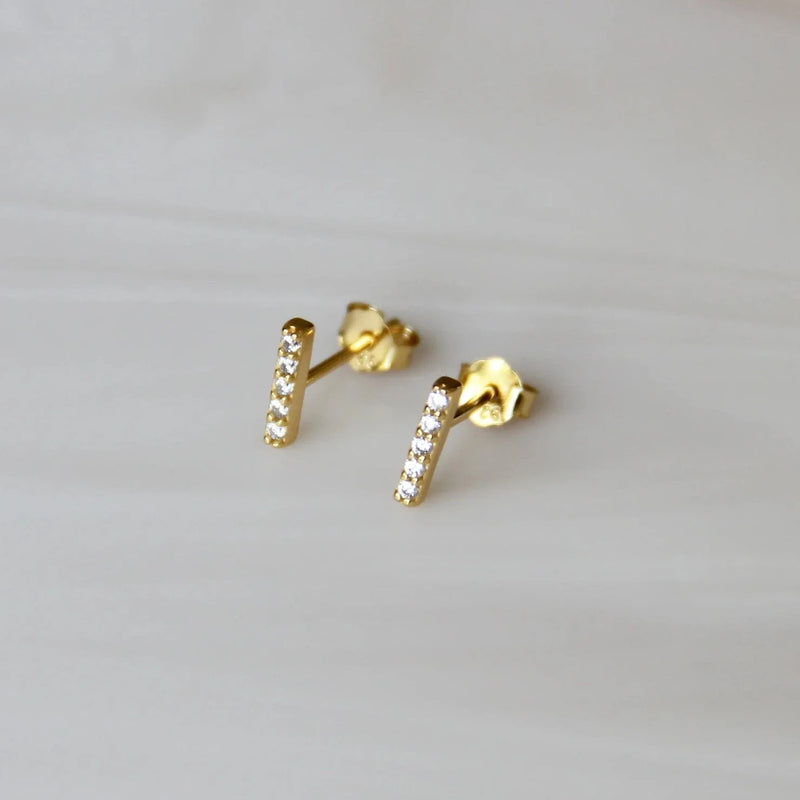 Maive Pave Bar Stud